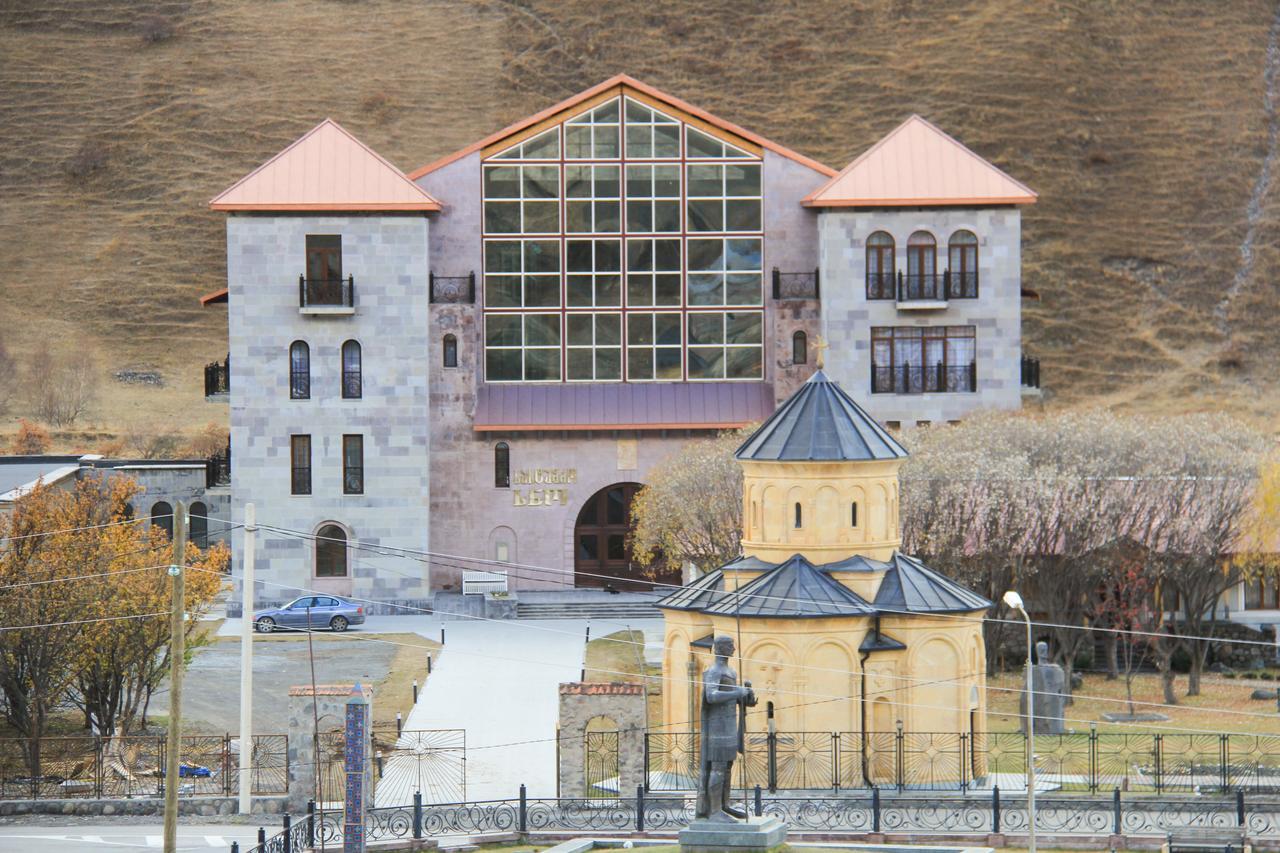Hotel Sno Kazbegi Ngoại thất bức ảnh